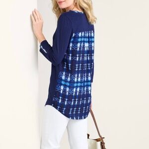 Soft Surroundings Nieve Mixed Media L Navy Tie-Dye Flowy V-Neck Tunic Top